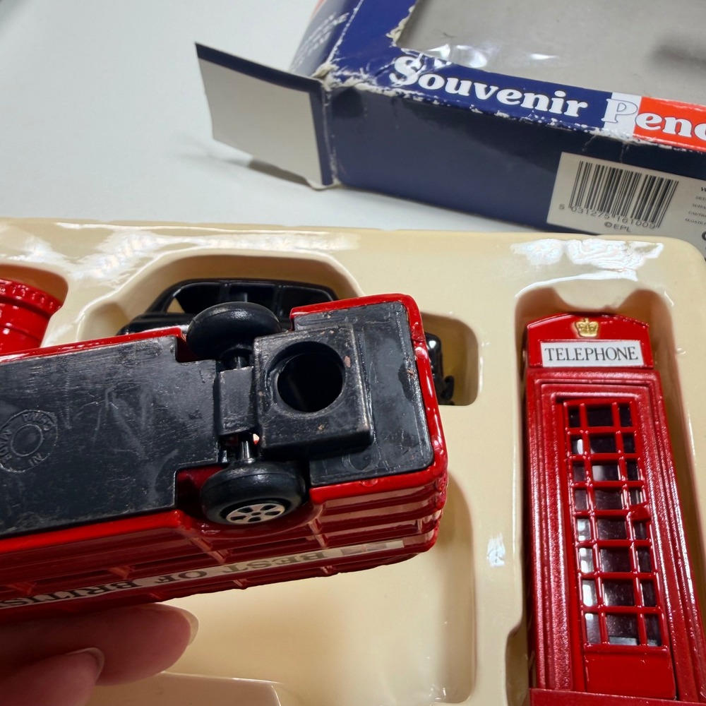 Souvenir London Street Scene Die-Cast Pencil Sharpeners Set Bus Taxi Phone Box - Picture 9 of 13